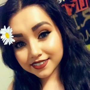 Meet your Posher, Corina